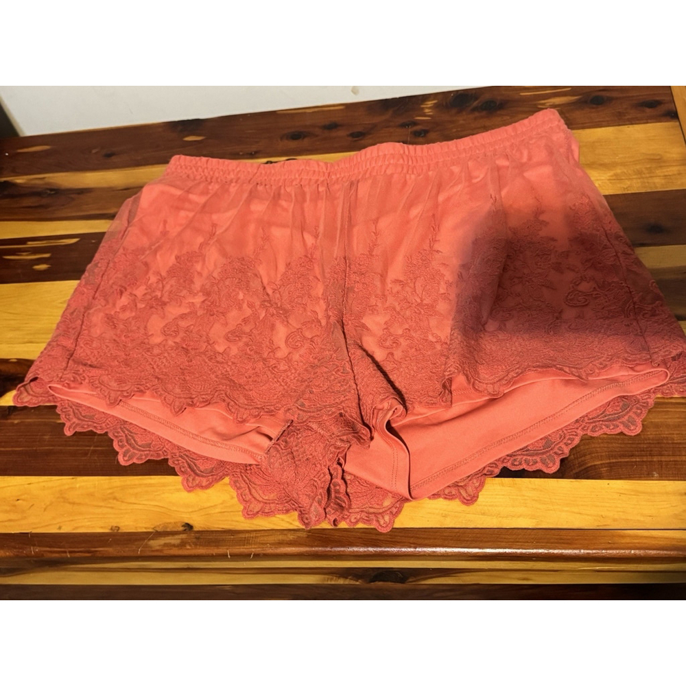 Torrid Coral Pull-On Stretch Mesh Short Sz 1X Embroidered Mid Rise Beach Preppy